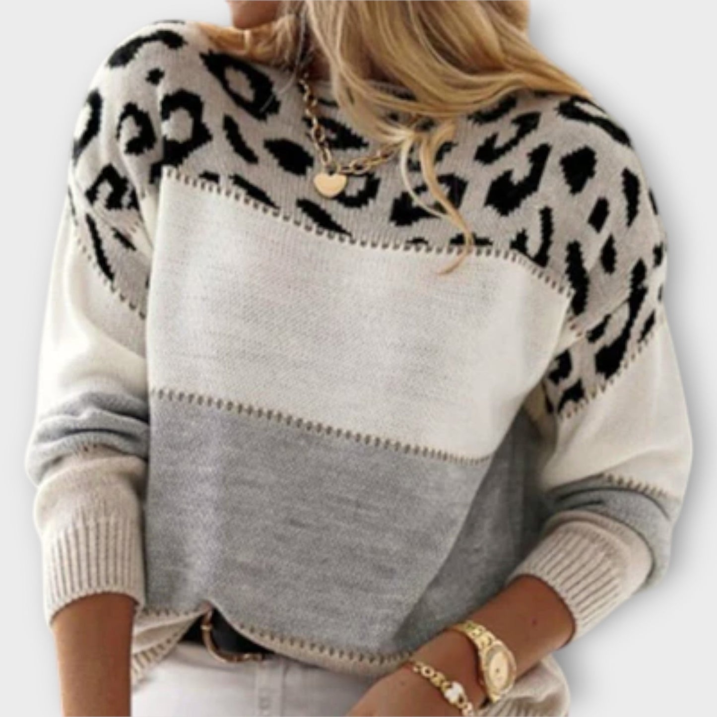 Amelia - Casual Leopard Print Sweater